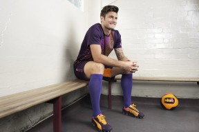 JIUYOU.COM-西甲裁判语言分析对判罚公正性的影响评估，中甲裁判争议判罚引冲突