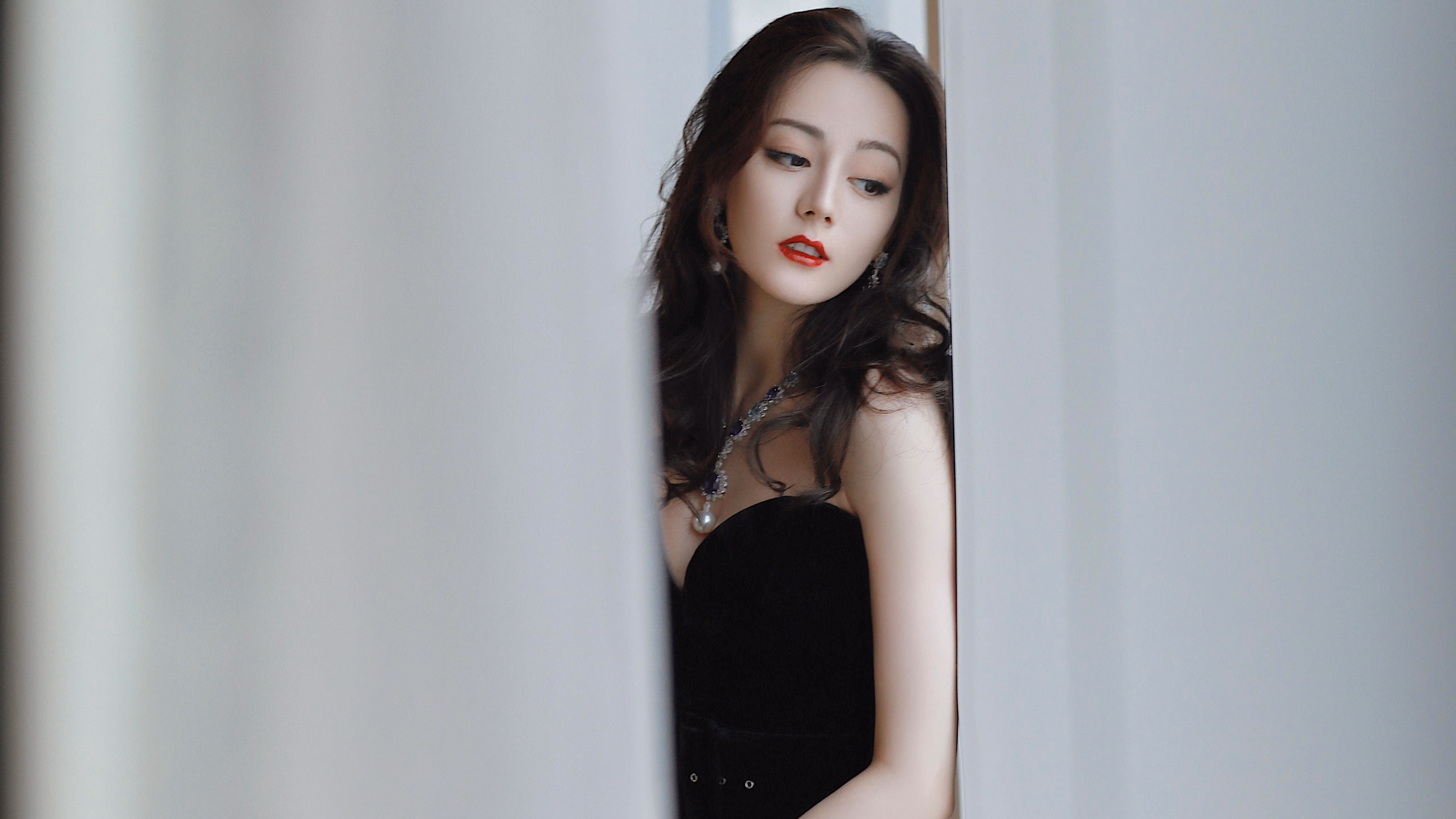 比赛节奏是否影响球员场上沟通频率,详述什么是比赛节奏