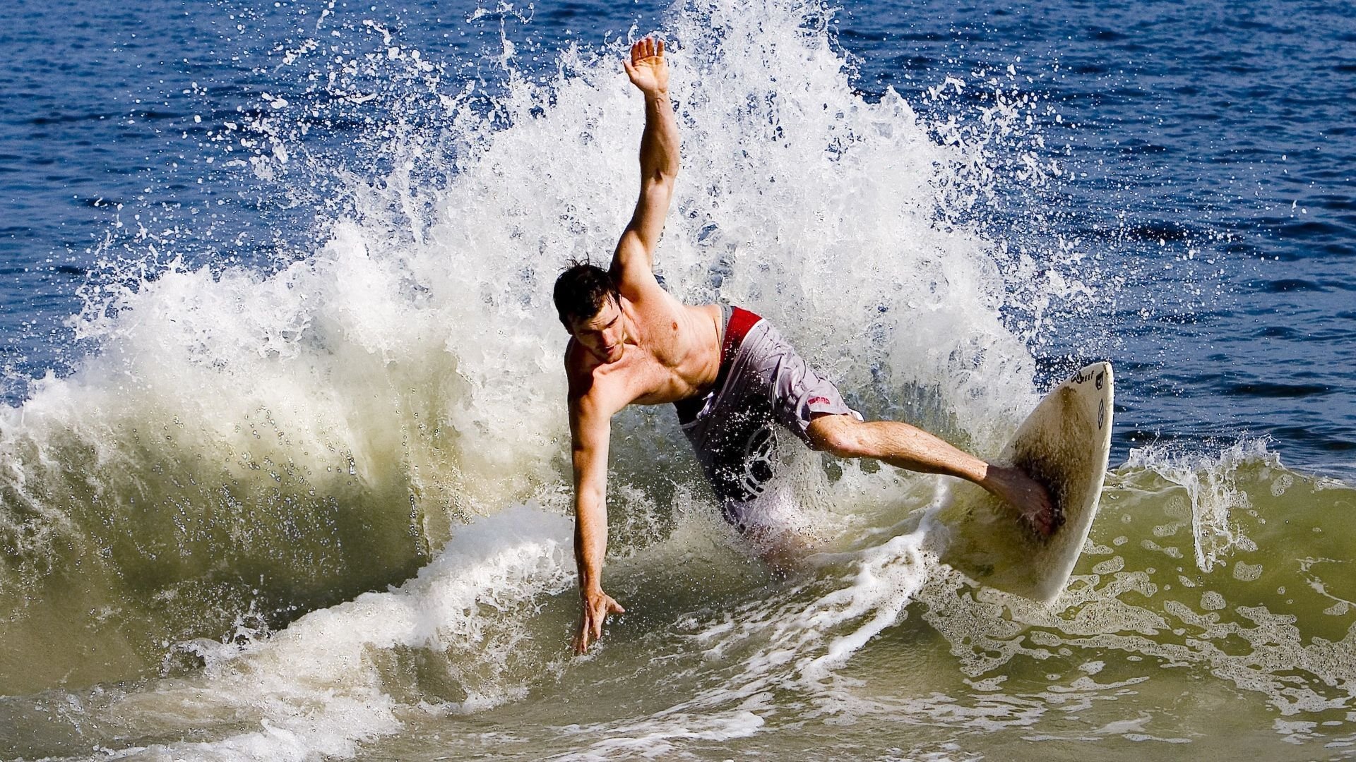 世界女排联赛中国队斩获亚军 新主攻组合初露锋芒